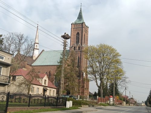 kościół w Kobielach Wielkich centrum miejscowości architektura